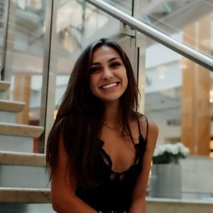 Meet your Posher, Alessandra